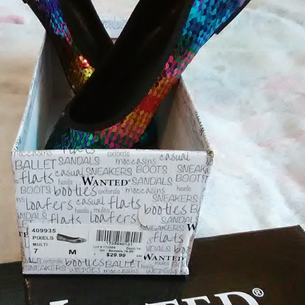 Shoes - Picture 4 of 4